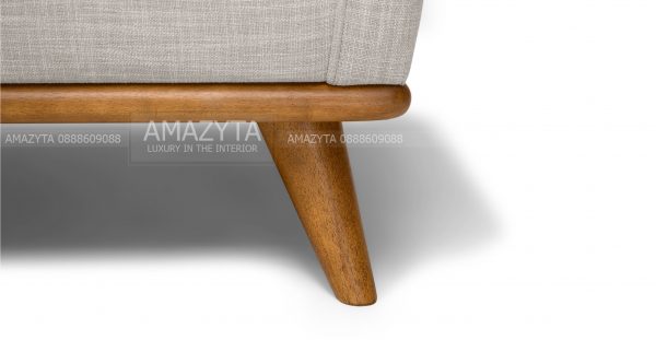 Phần chân ghế sofa 3 chỗ ngồi được làm bằng gỗ