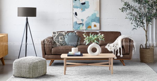 Bộ ghế sofa da thật Ý 100% được đặt tại chính giữa không gian phòng khách