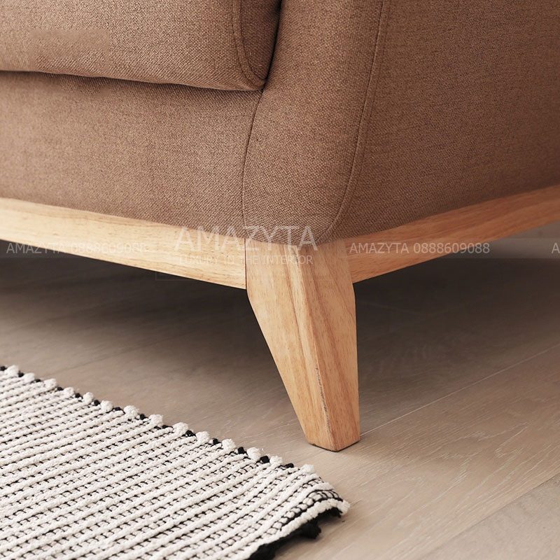 Chân ghế được đóng chắc chắn cùng khung bằng gỗ