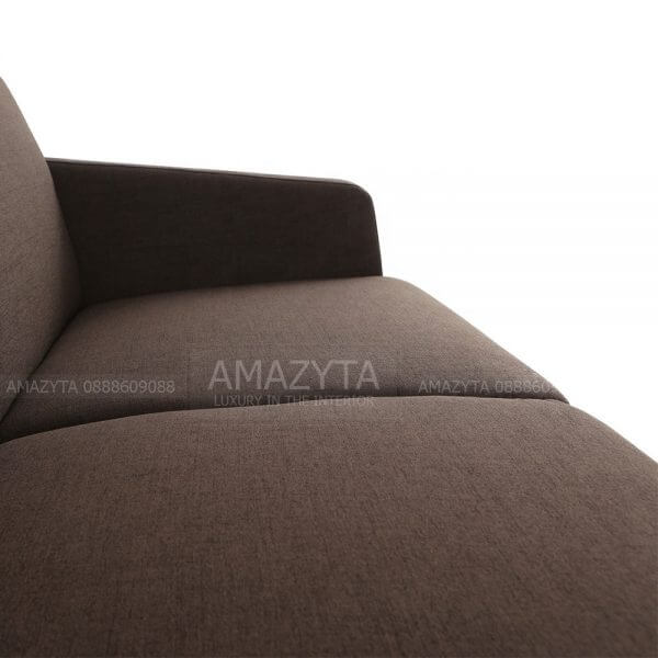 Ghế được bọc vải thô mát mẻ dễ sử dụng