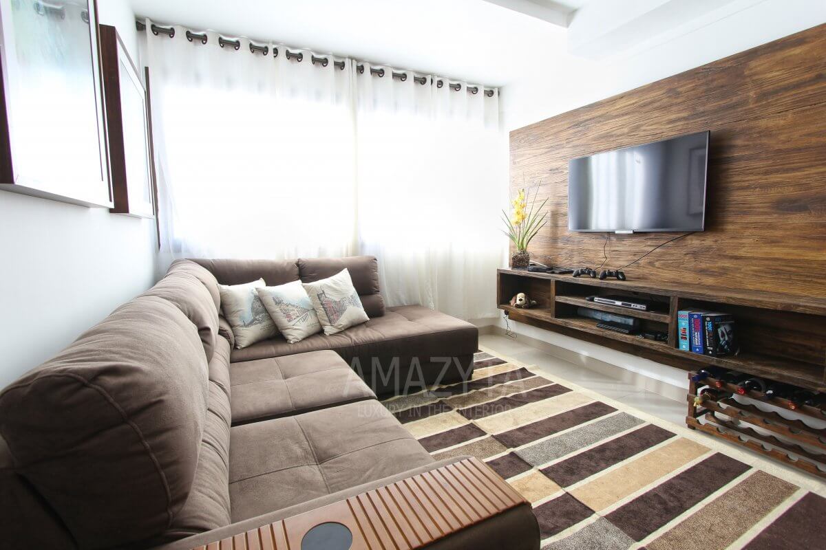 Ghế sofa được bố trí Tránh tiếp xúc với ánh nắng trực tiếp