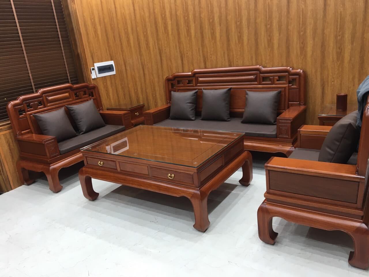 Bọc đệm ghế gỗ cho gia đình anh Hoan tại phố cổ